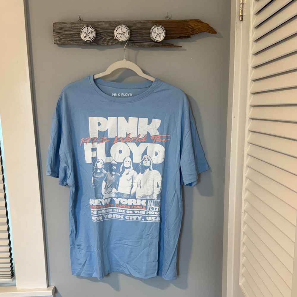 Pink Floyd Women’s Band Tee M